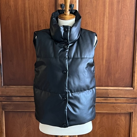 New Look Faux Leather Padded Vest - Picture 4 of 11